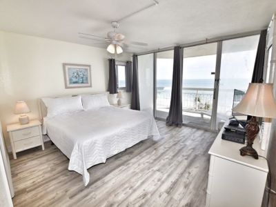 Oceanfront bedroom